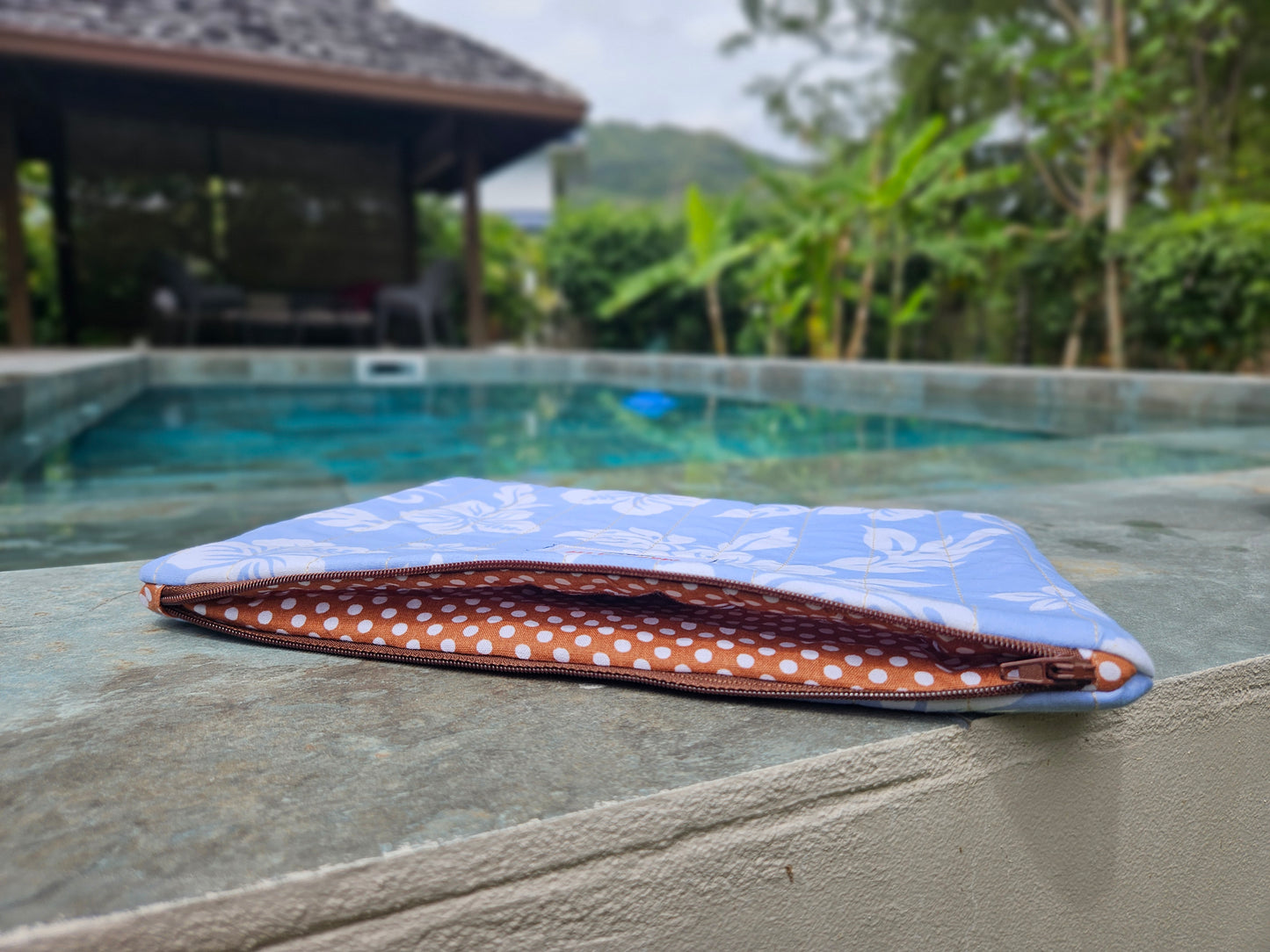 Pochette Hibiscus bleu